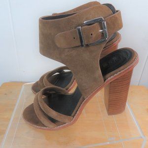Solsana Shoes Heels  Faux Suede Size 7 1/2  (38)
